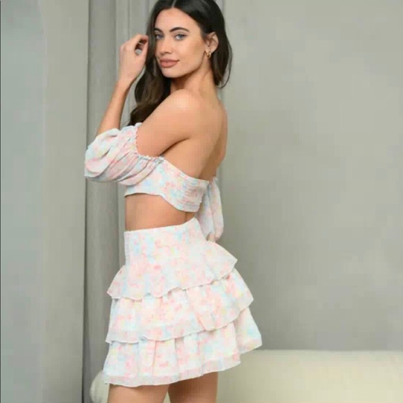 2 pc top & skirt set - Picture 2 of 5